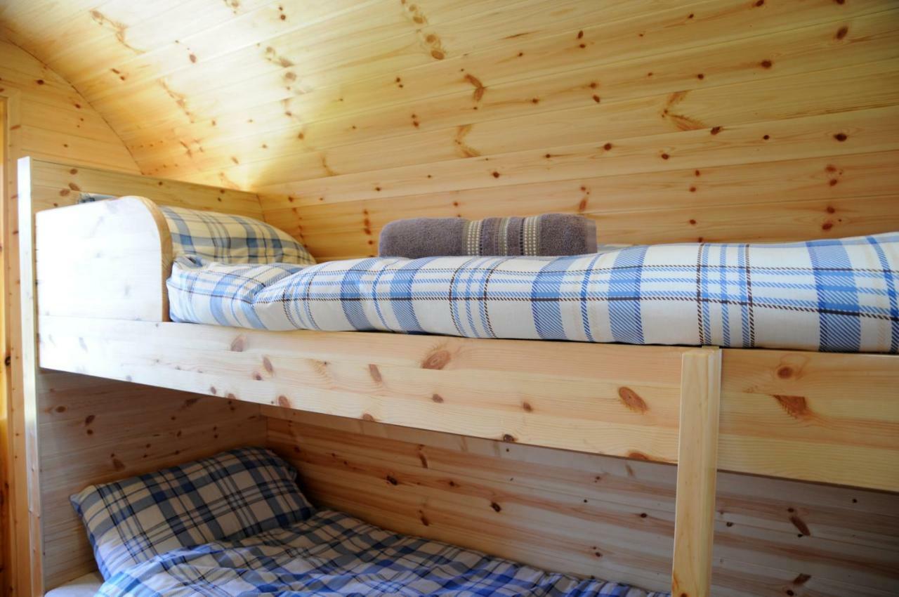 Hotel Coach Field Camp Extérieur photo