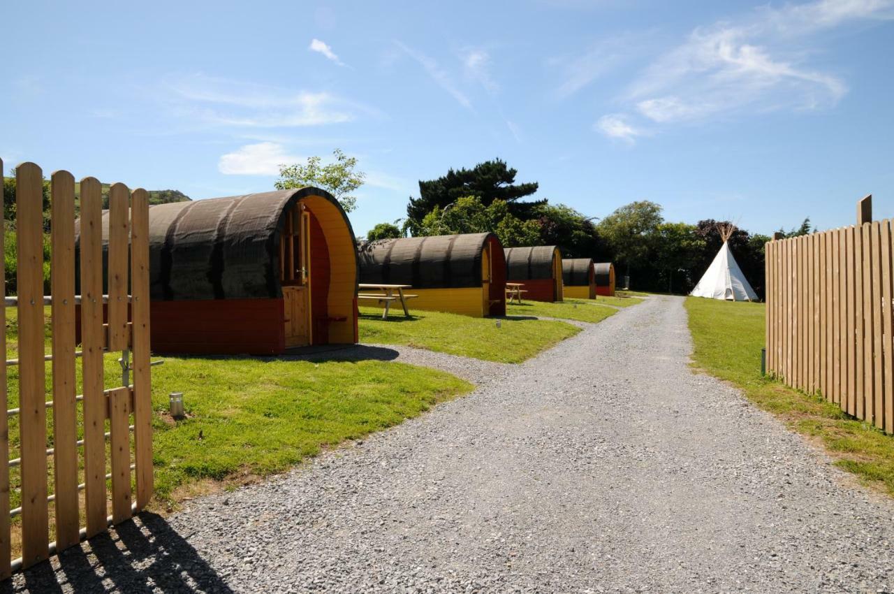 Hotel Coach Field Camp Extérieur photo